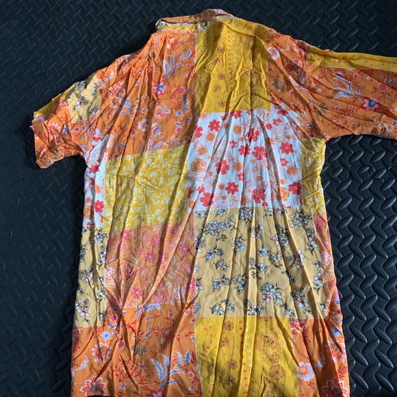 forever 21 multi pattern button up size small - Picture 3 of 3